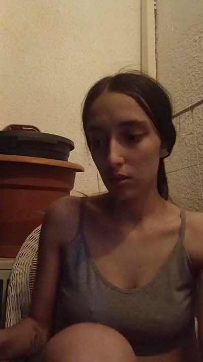 Nereitatenn1 live cam on Cam4