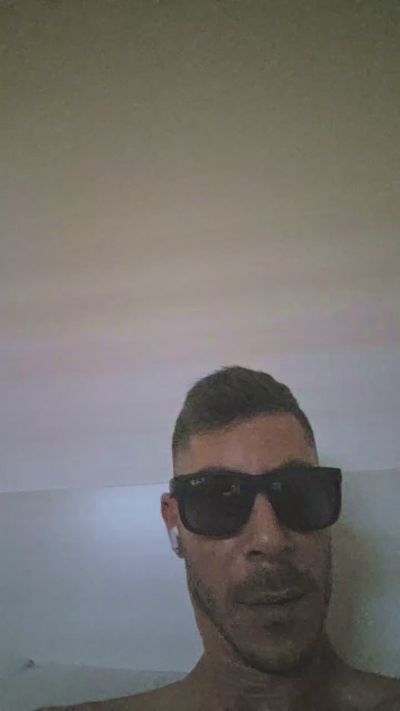 Nes2025 live cam on Cam4