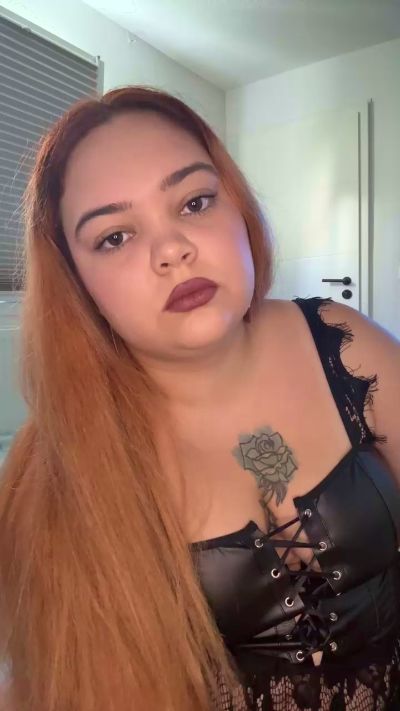 Nesliiiii live cam on Cam4