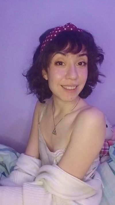 Nessa_noir26 live cam on Cam4