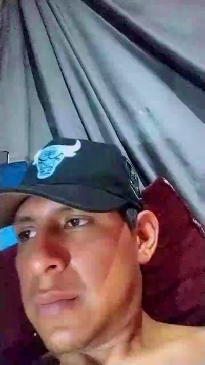 Neto123211 live cam on Cam4
