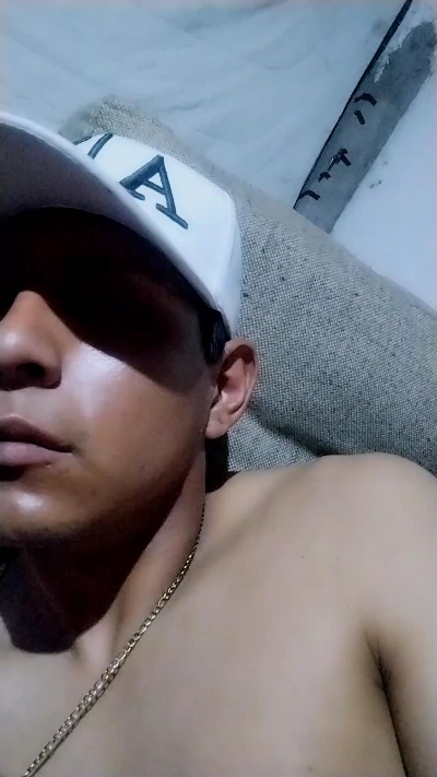 Neto123211 live cam on Cam4