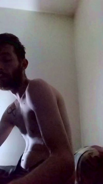 Neuch63fr live cam on Cam4