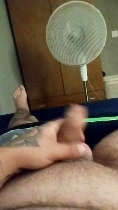 Neuto99 live cam on Cam4