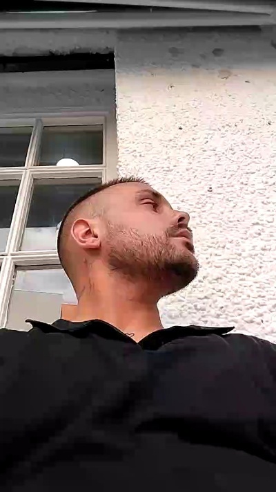 Neuto99 live cam on Cam4