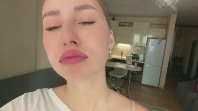 NevaMunnell live cam on Cam4