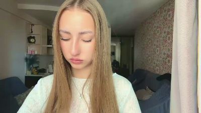 NevaMunnell live cam on Cam4