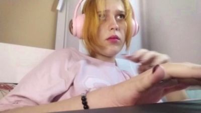 NevaZulauf live cam on Cam4