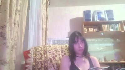 NgaRoedel live cam on Cam4