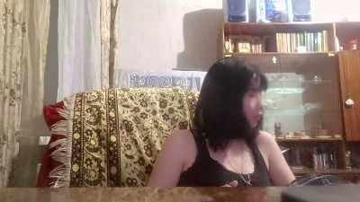 NgaRoedel live cam on Cam4