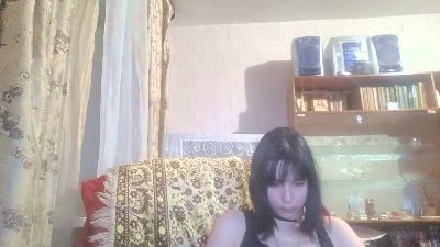 NgaRoedel live cam on Cam4