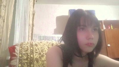 NgaRoedel live cam on Cam4