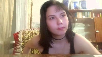 NgaRoedel live cam on Cam4