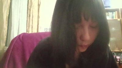 NgaRoedel live cam on Cam4
