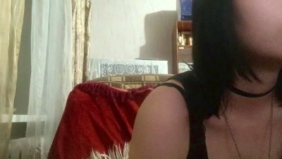 NgaRoedel live cam on Cam4