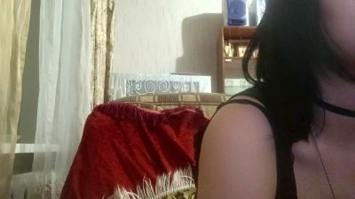 NgaRoedel live cam on Cam4