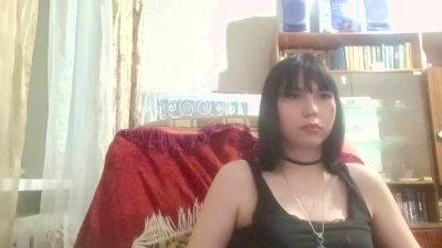 NgaRoedel live cam on Cam4
