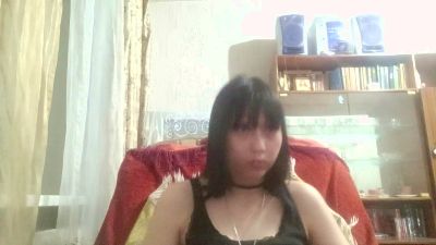 NgaRoedel live cam on Cam4