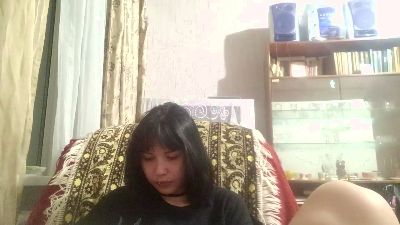 NgaRoedel live cam on Cam4