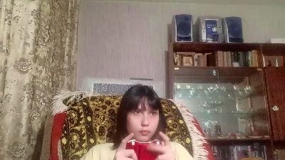 NgaRoedel live cam on Cam4