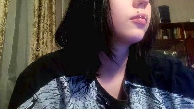 NgaRoedel live cam on Cam4