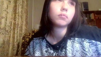 NgaRoedel live cam on Cam4