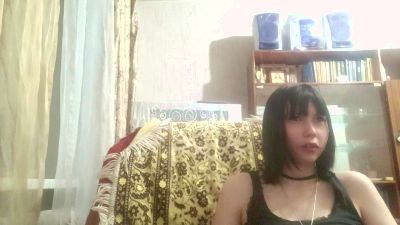 NgaRoedel live cam on Cam4