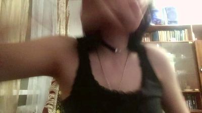 NgaRoedel live cam on Cam4
