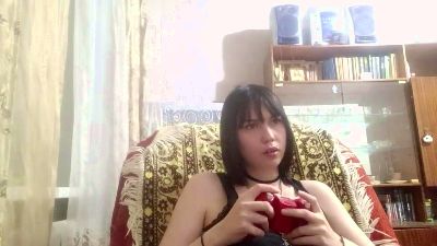 NgaRoedel live cam on Cam4