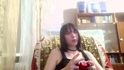 NgaRoedel live cam on Cam4