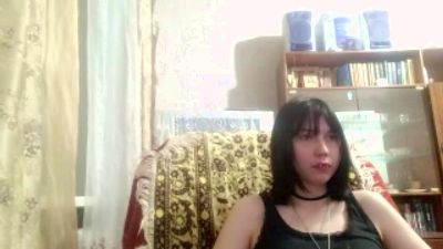 NgaRoedel live cam on Cam4