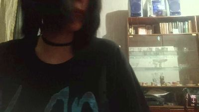 NgaRoedel live cam on Cam4