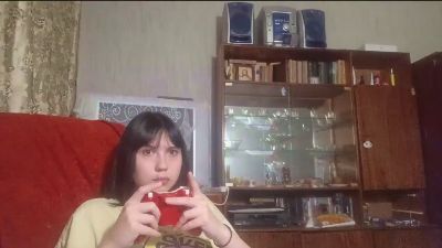 NgaRoedel live cam on Cam4
