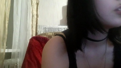 NgaRoedel live cam on Cam4