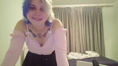 NguyetHerstad live cam on Cam4