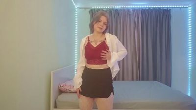 NguyetHerstad live cam on Cam4