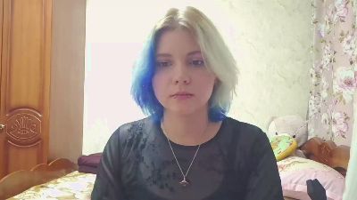 NguyetHerstad live cam on Cam4