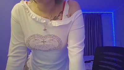 NguyetHerstad live cam on Cam4