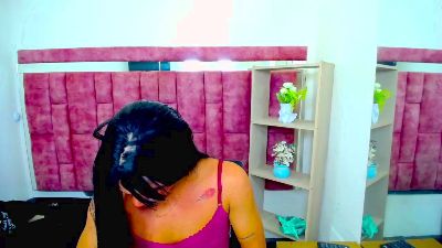 NharkaHott live cam on Cam4