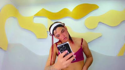 NharkaHott live cam on Cam4