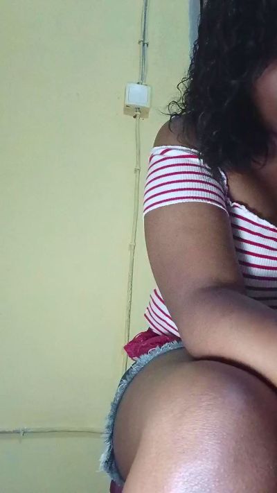 Niaroxxx live cam on Cam4