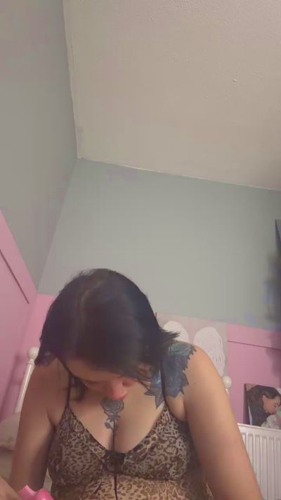 NiccyCherry live cam on Cam4