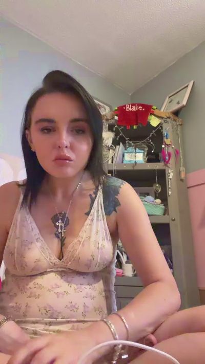 NiccyCherry live cam on Cam4