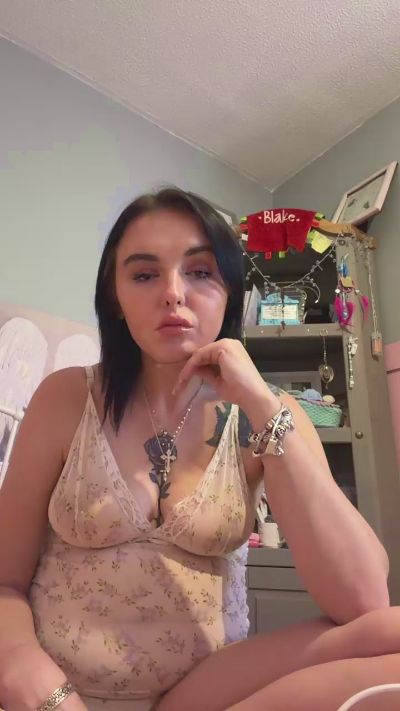 NiccyCherry live cam on Cam4