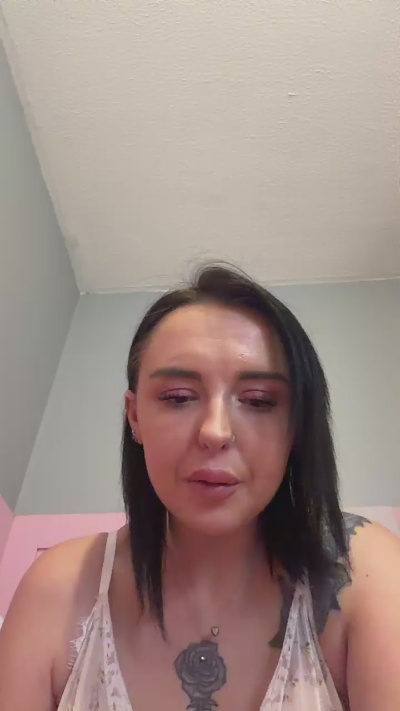 NiccyCherry live cam on Cam4