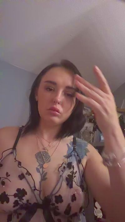 NiccyCherry live cam on Cam4