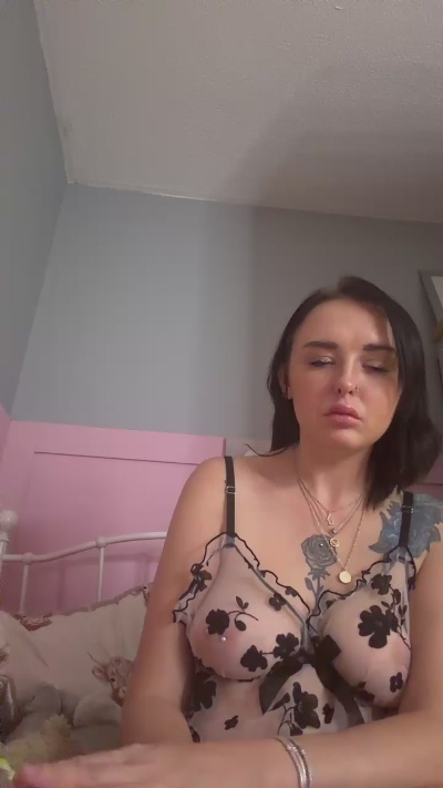 NiccyCherry live cam on Cam4