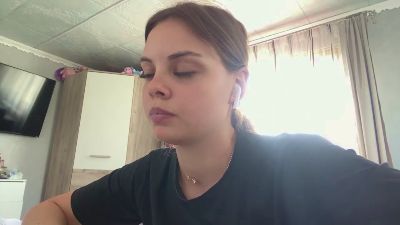 NicholleBourne live cam on Cam4