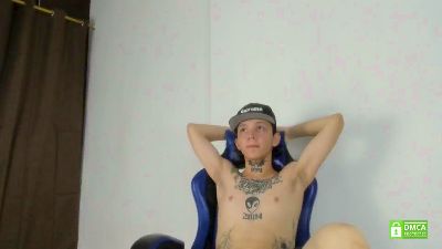 NickTattooedGuy live cam on Cam4