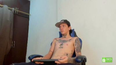 NickTattooedGuy live cam on Cam4